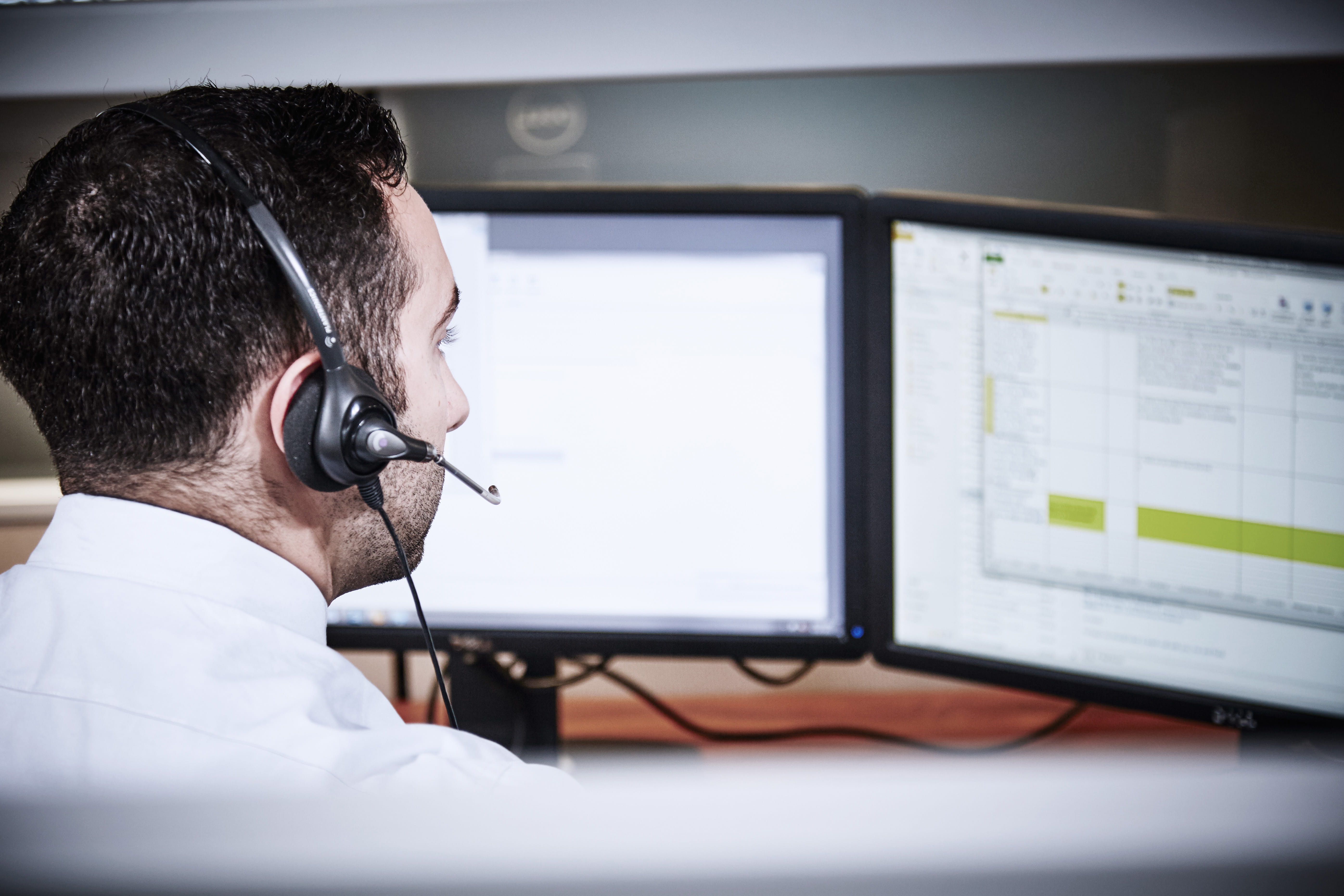 PageDesign_Man_CallCenter